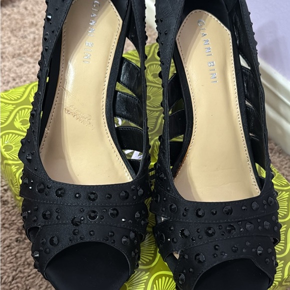 W11 Gianni Bini Black Studded 5” Heels - Picture 2 of 5